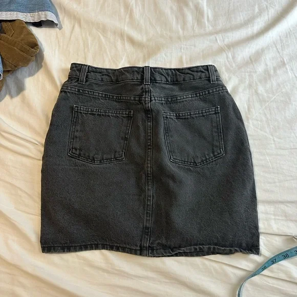 American Apparel Charcoal Mini Skirt - Picture 3 of 5